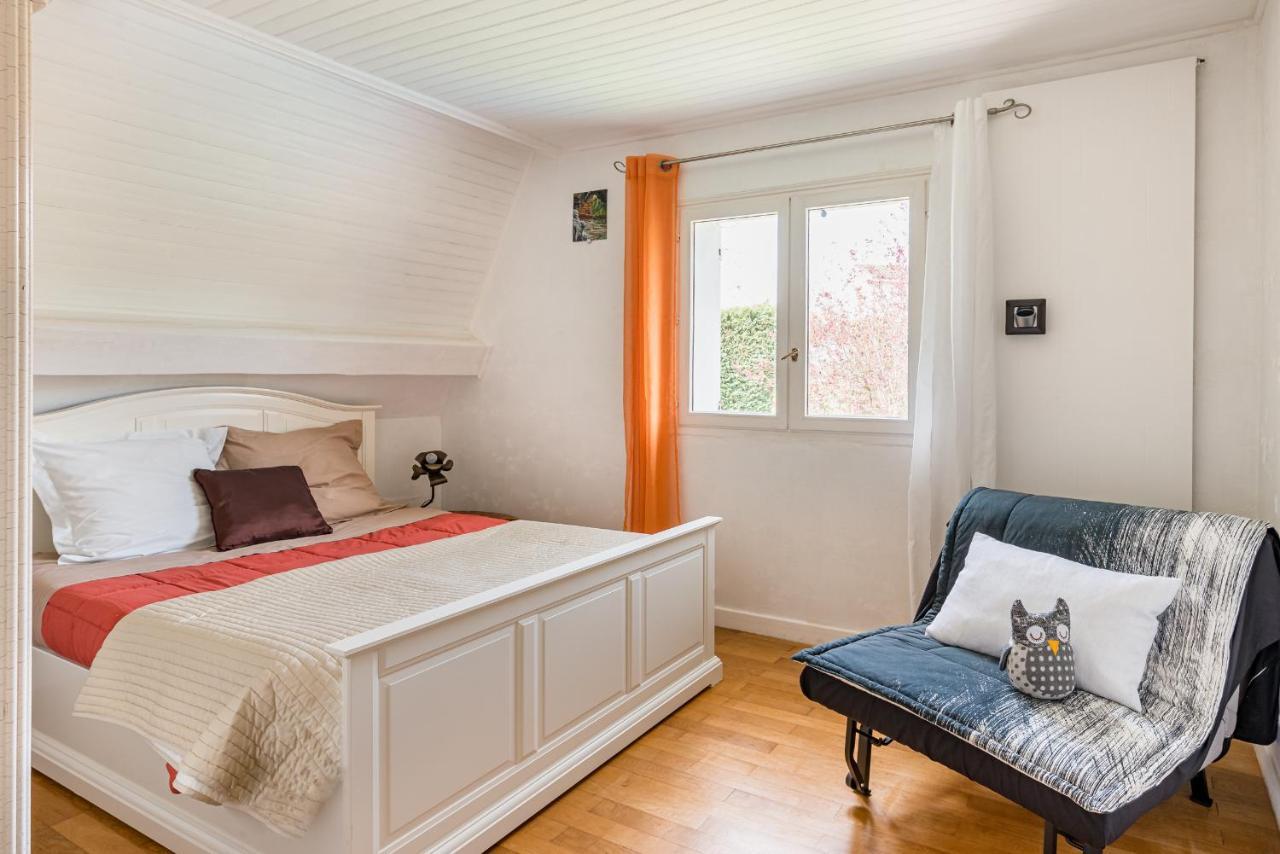 Maison D'Hotes L'Escale Du Loup Blanc Maringes Exteriör bild