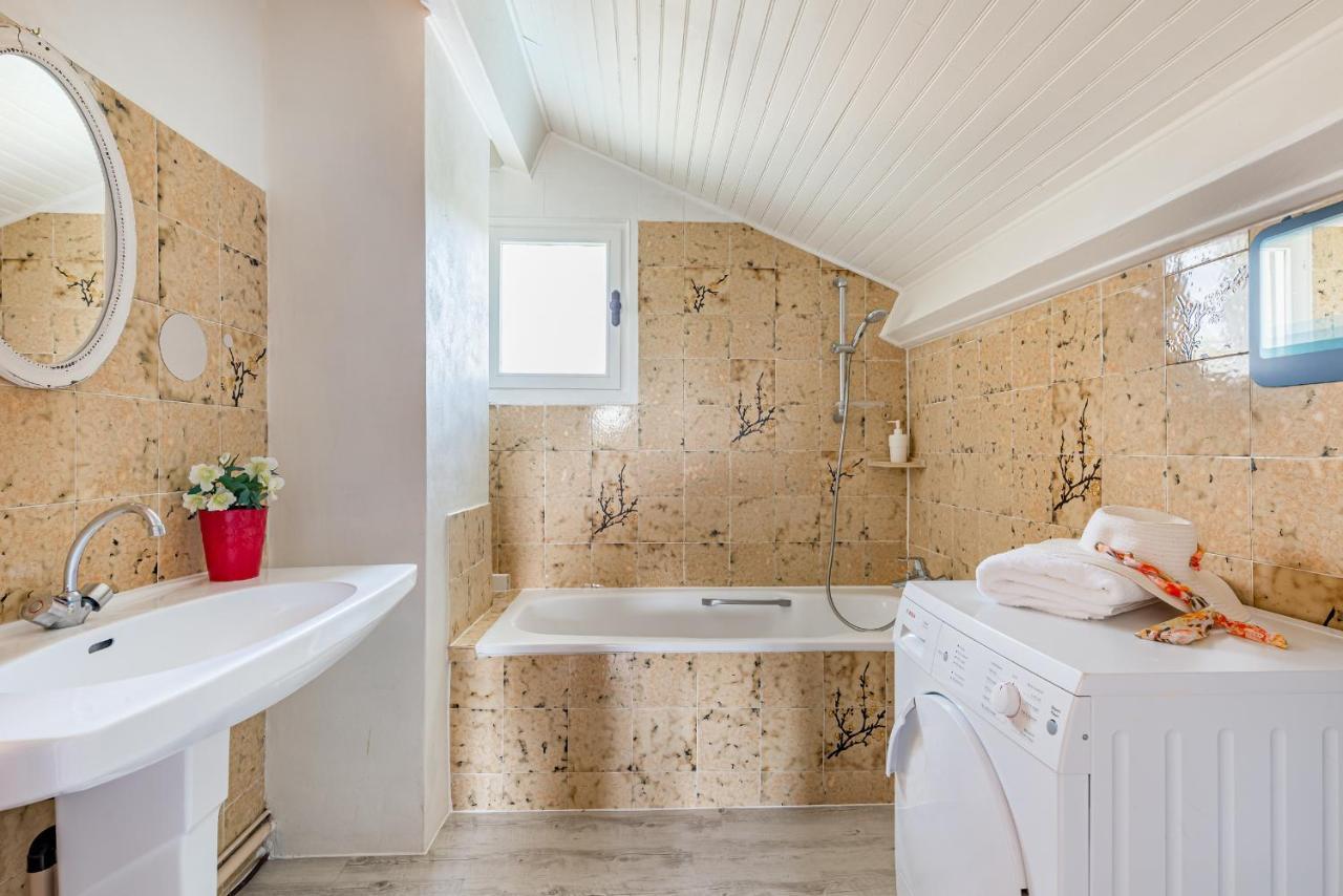 Maison D'Hotes L'Escale Du Loup Blanc Maringes Exteriör bild