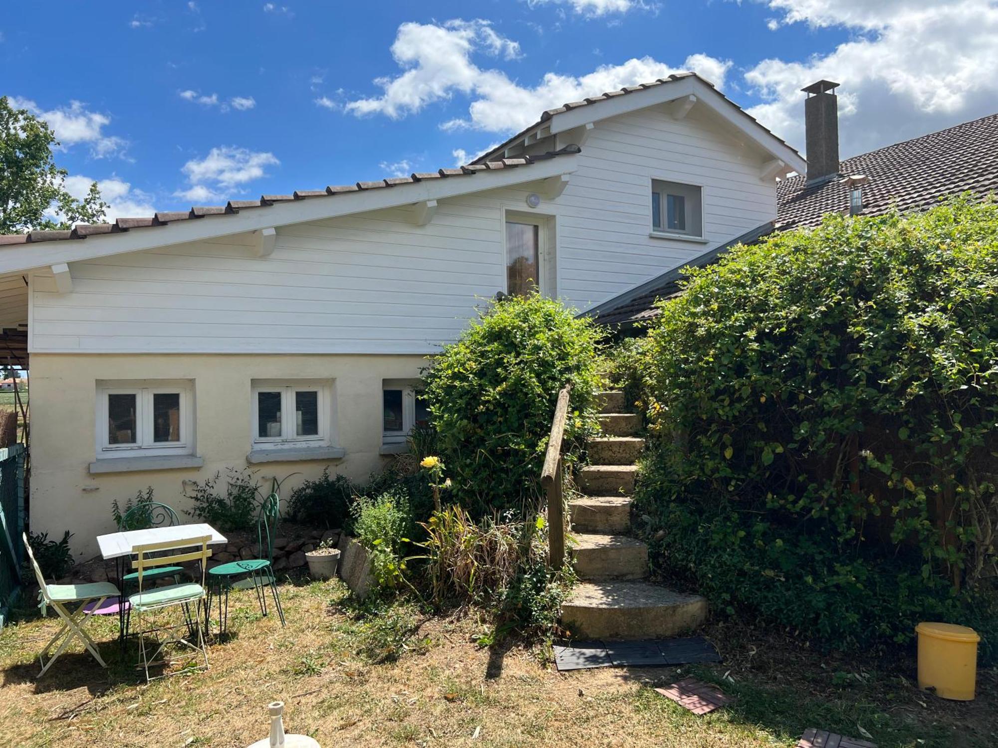 Maison D'Hotes L'Escale Du Loup Blanc Maringes Exteriör bild